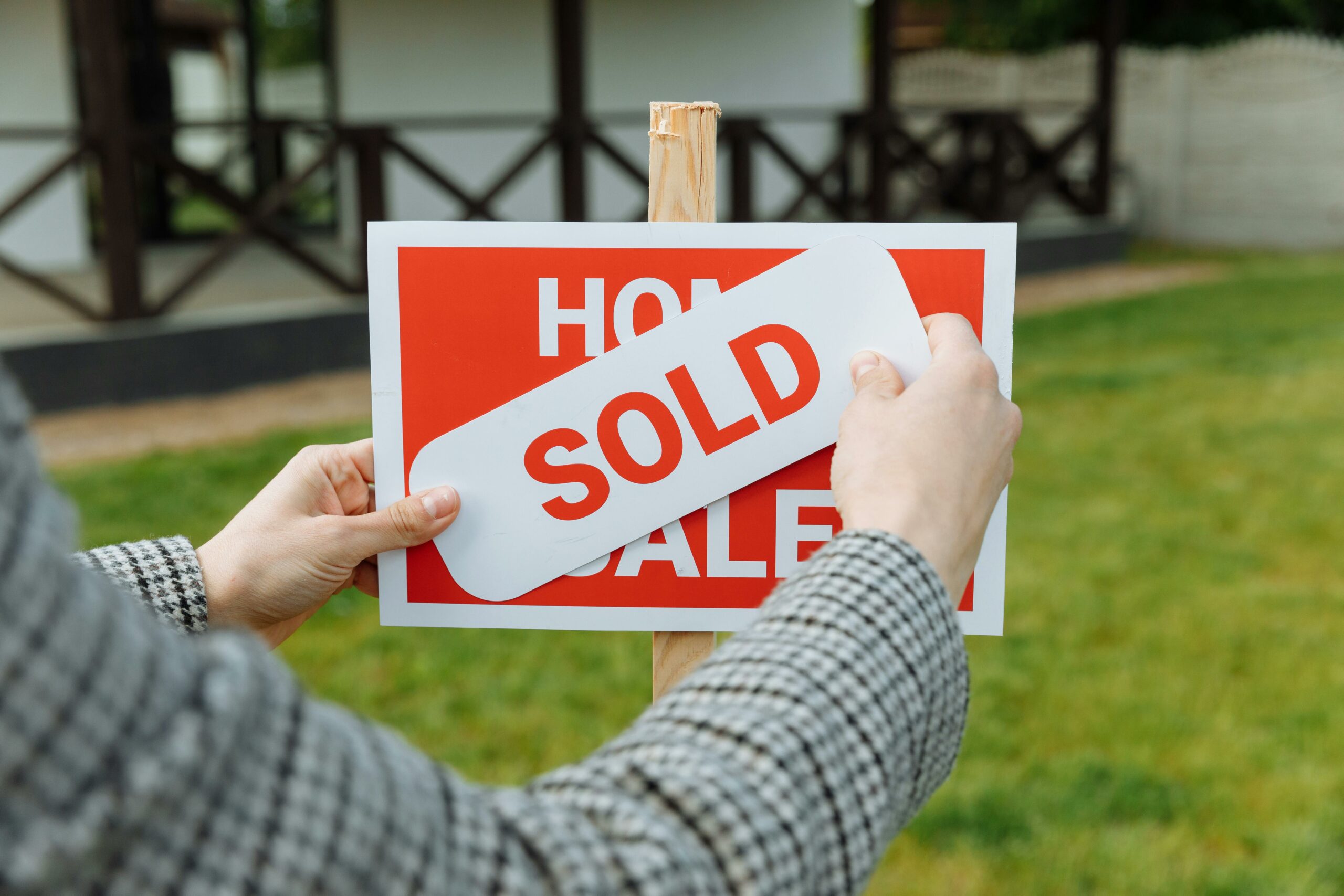 Legal help selling your house Tasmania